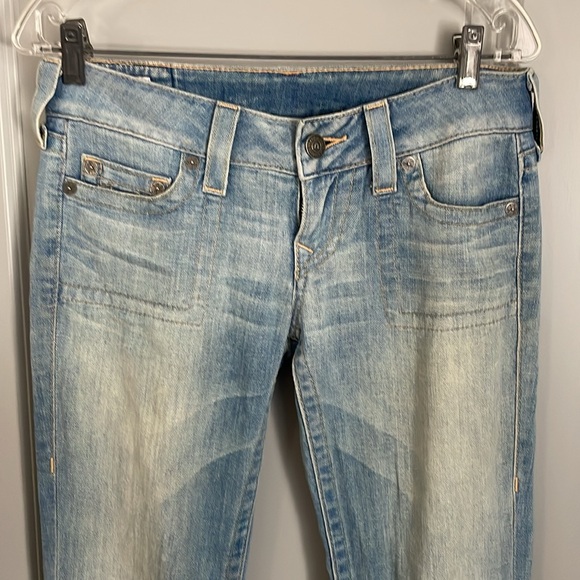 Preowned True religion, 28 x 32, light blue&beige stitching, Lady,unicorn patch. - Picture 3 of 6